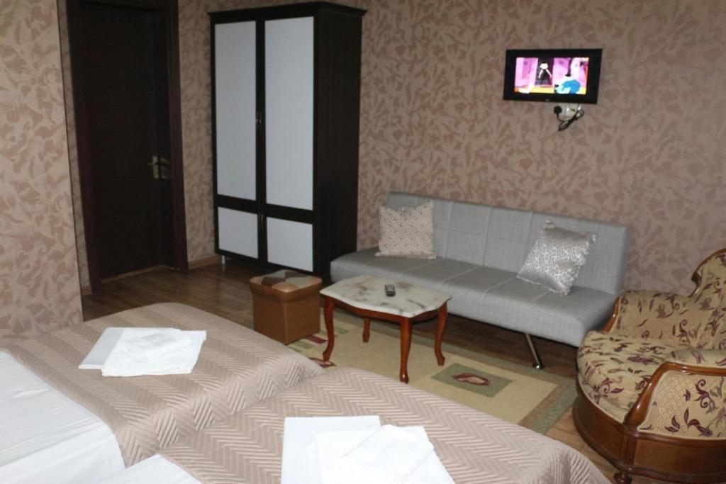Hotel Albatros Batumi Kültér fotó