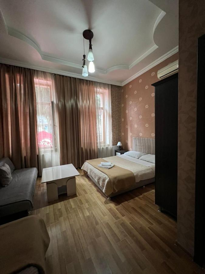 Hotel Albatros Batumi Kültér fotó