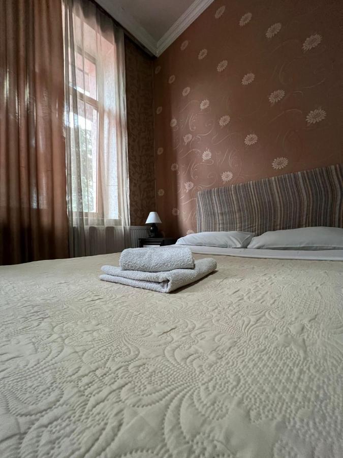Hotel Albatros Batumi Kültér fotó