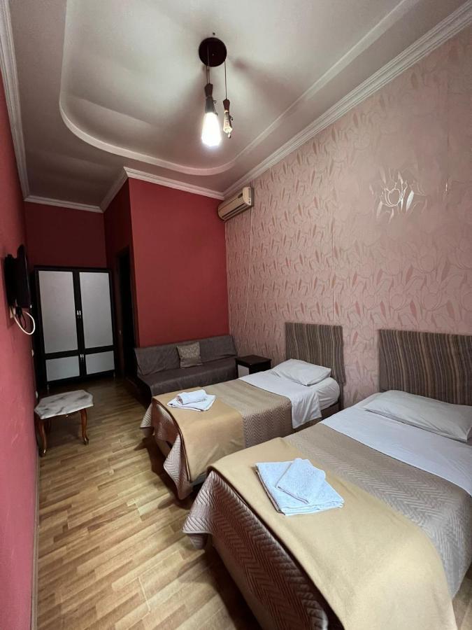 Hotel Albatros Batumi Kültér fotó