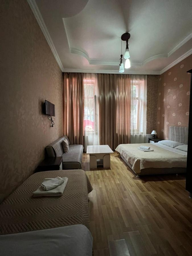 Hotel Albatros Batumi Kültér fotó