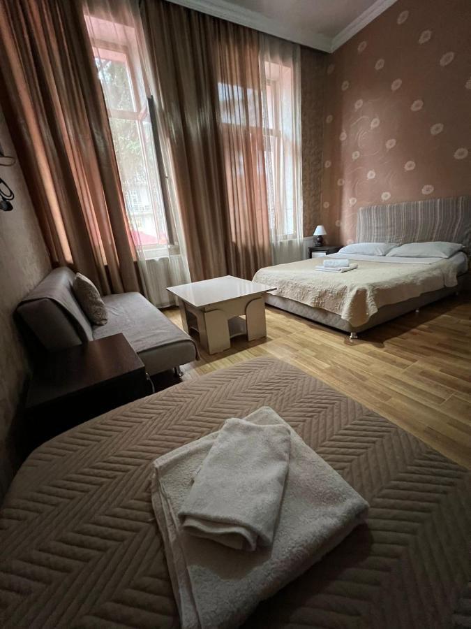 Hotel Albatros Batumi Kültér fotó