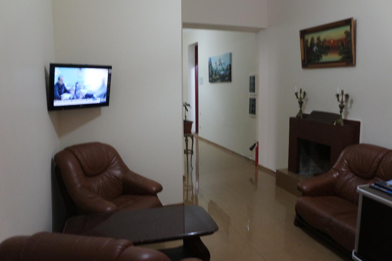 Hotel Albatros Batumi Kültér fotó